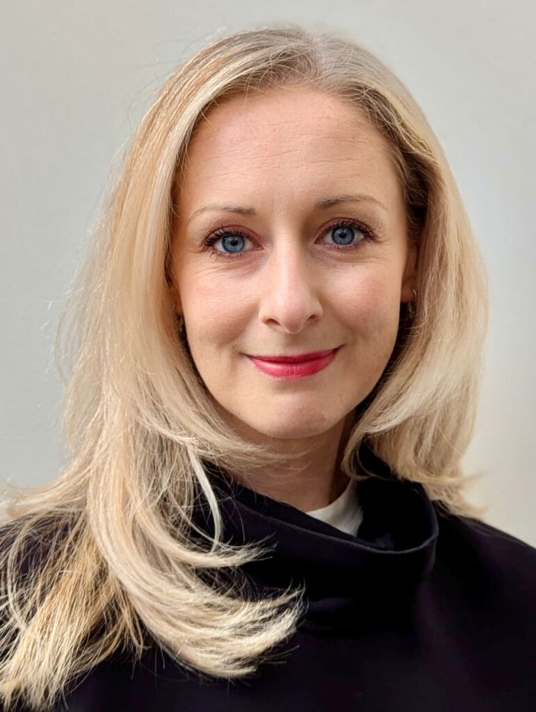 Dr Claire Tobin